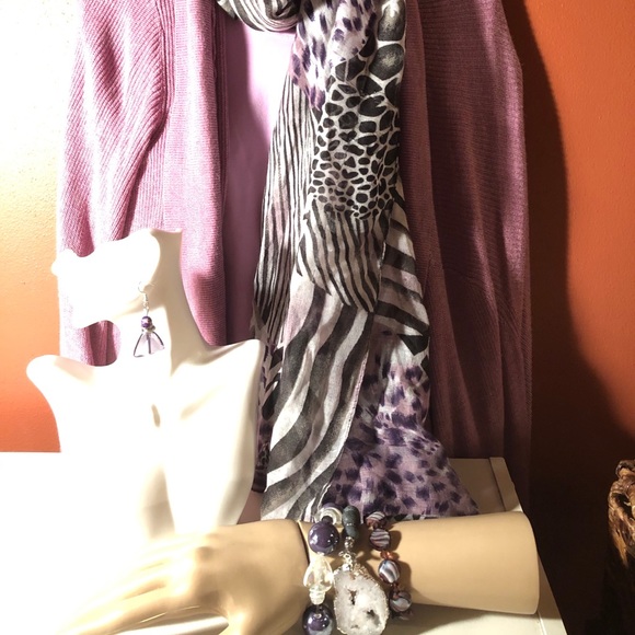 Outfit - Picture 1 of 1